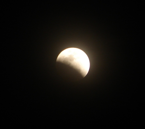 [022008+Lunar+Eclipse+3.jpg]