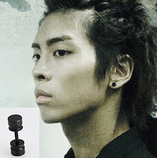 SHINee%2BJonghyun%2BBlack%2Bstud%2Bearri
