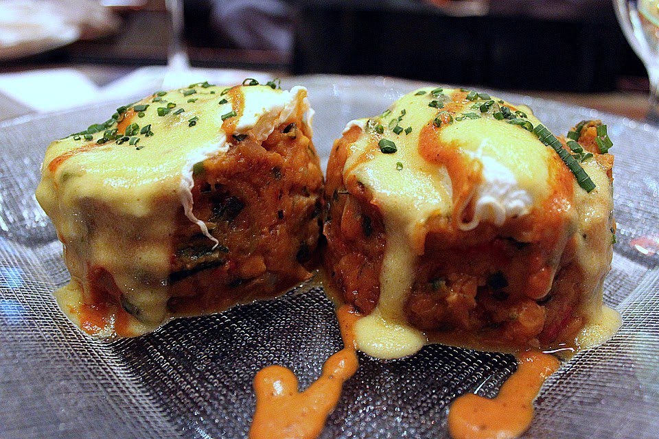 [Mesa+Grill+Sweet+Potato+Hash+Benedict.JPG]