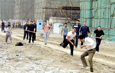 [chinese+violence+2.jpg]