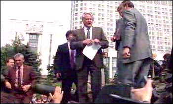 [yeltsin_tank91.jpg]