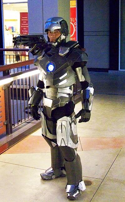 [WAR+MACHINE+COSPLAY+03.jpg]