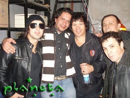 [CON+LOS+RANCHEROS.jpg]