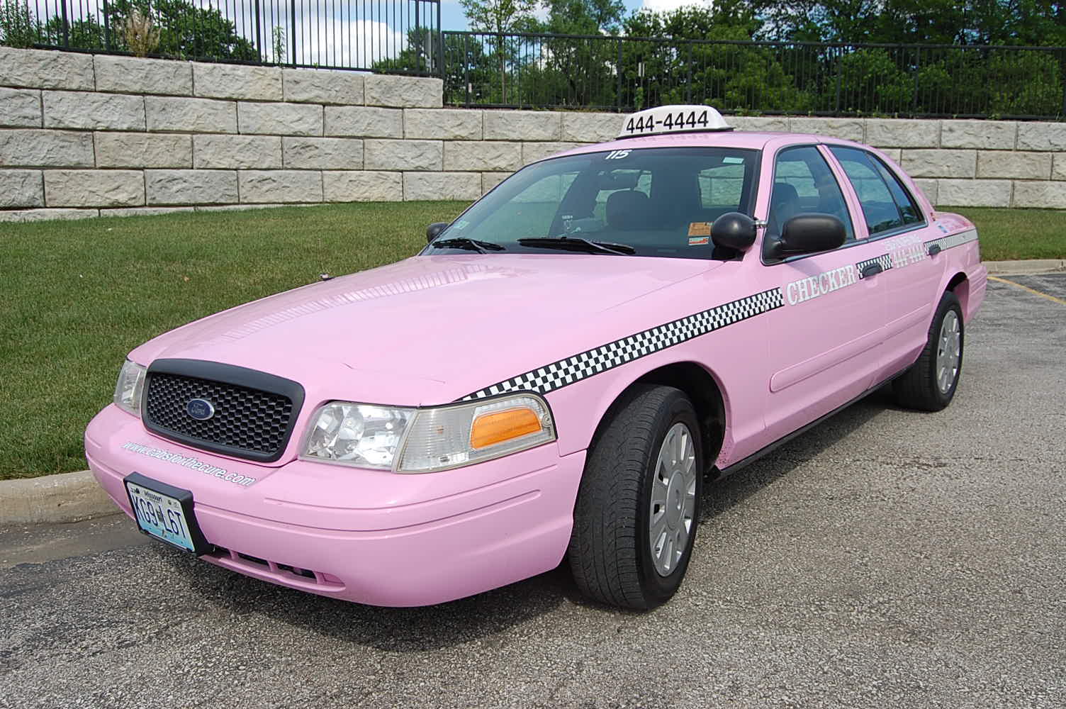 Kansas City Pink Taxi Fights Breast Cancer