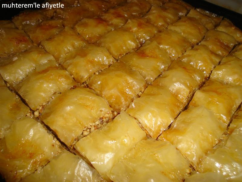 Muhterem&amp;#39;le Afiyetle: HAZIR YUFKADAN CEVİZLİ BAKLAVA