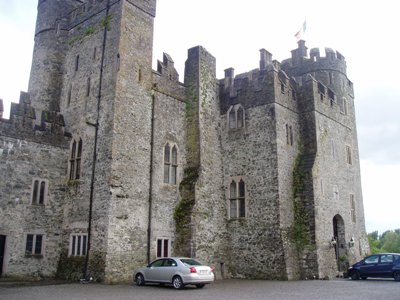 [Kilkea_Castle.jpg]