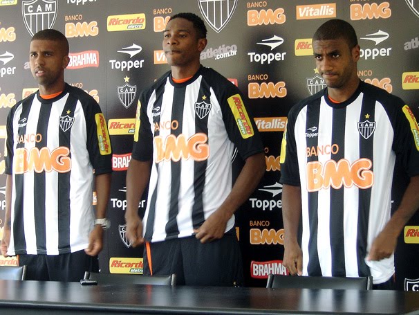 [apresentação+jogadors+2010.jpg]