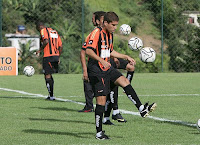 EMBAIXADAS++%28BRUNO+CANTINI%29 - Do lado de l&aacute; das montanhas