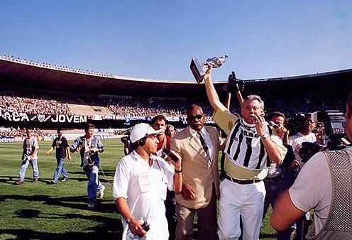 [milton+neves+mineirão.JPG]