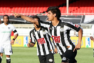 leandr%C3%A3o - LEANDRO ALMEIDA &Eacute; VENDIDO AO D&Iacute;NAMO KIEV