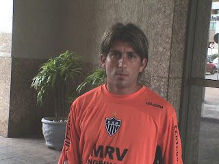prieto - UM ANO PRA SE ESQUECER (2005)