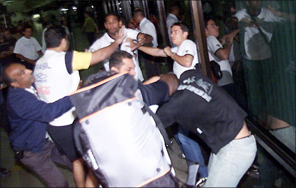 [recebendo+o+time.jpg]