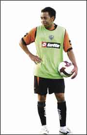 [junior+fundo+branco.jpg]