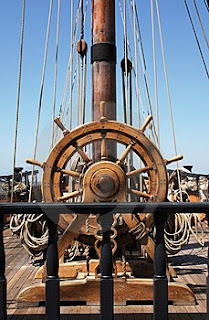 O GRITO DO CAPITÃO leme do navio - O GRITO DO CAPITÃO