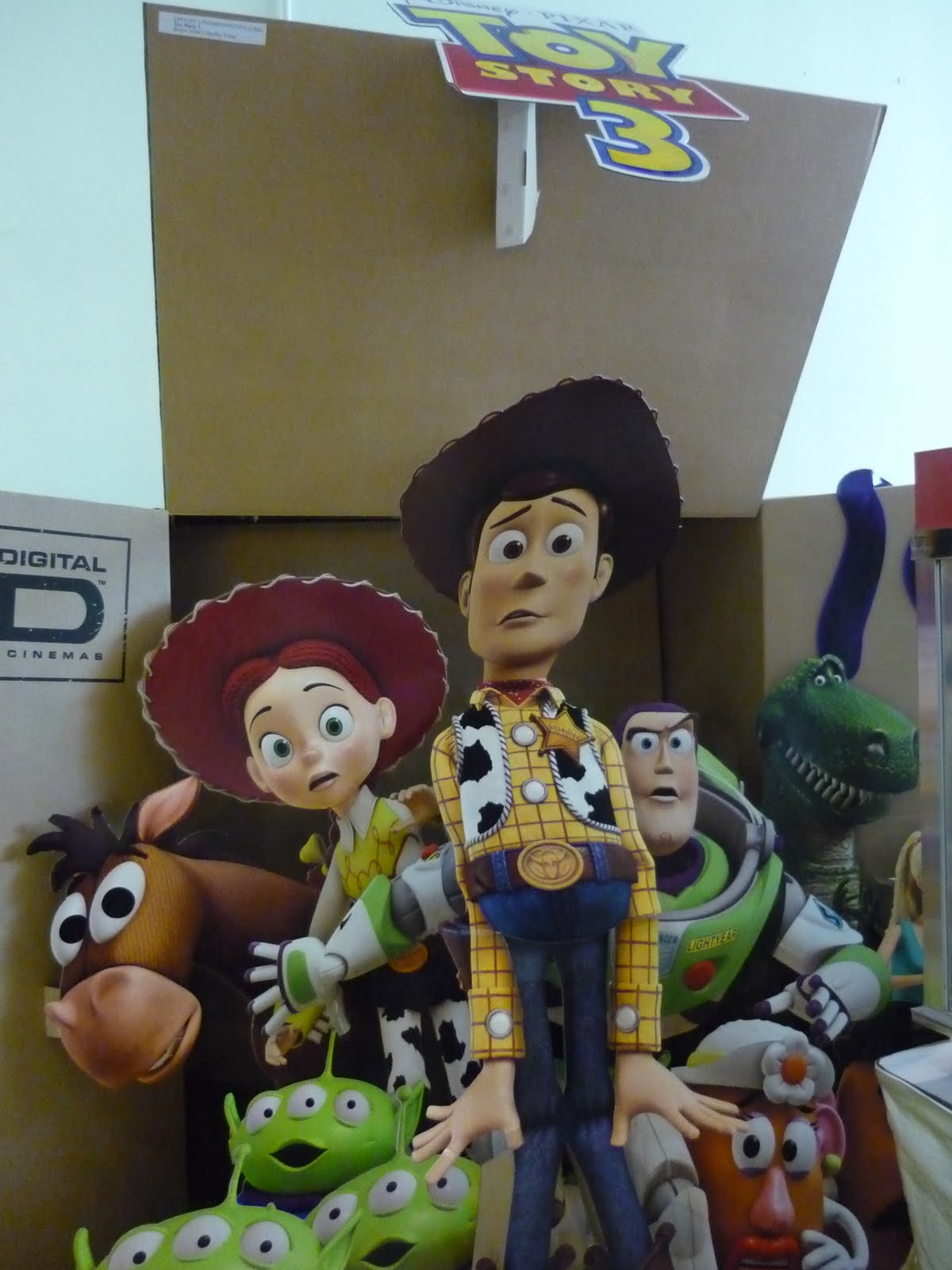 The blogger side of me Toys Alive