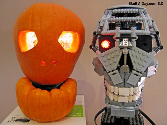 [flaming-skull-halloween.jpg]