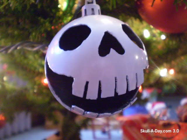 [ornament+skull.jpg]