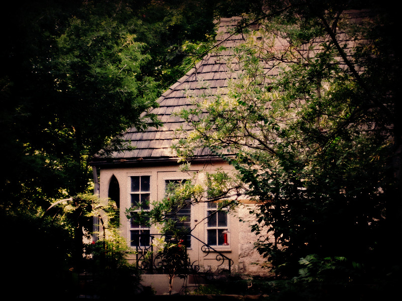 Life at Willow Manor: August 2010