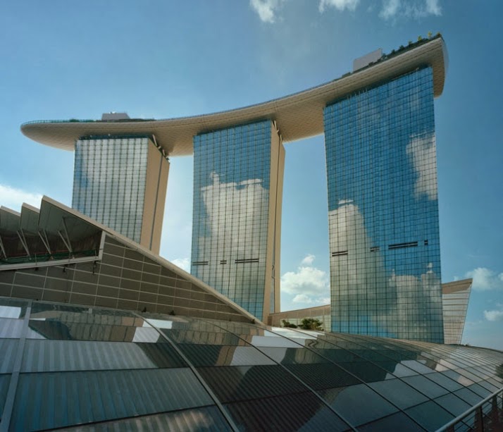 Marina-Bay-Sands-Architecture--Moshe-Safdie-Singapore-yatzer_18.jpg