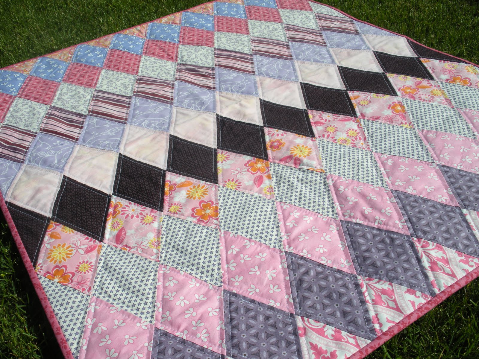 Maniacal Material Girls Diamond Quilt Finish!