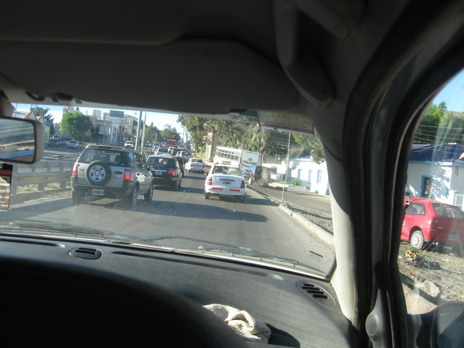 [Traffic+jam+getting+into+Com+Riv.jpg]