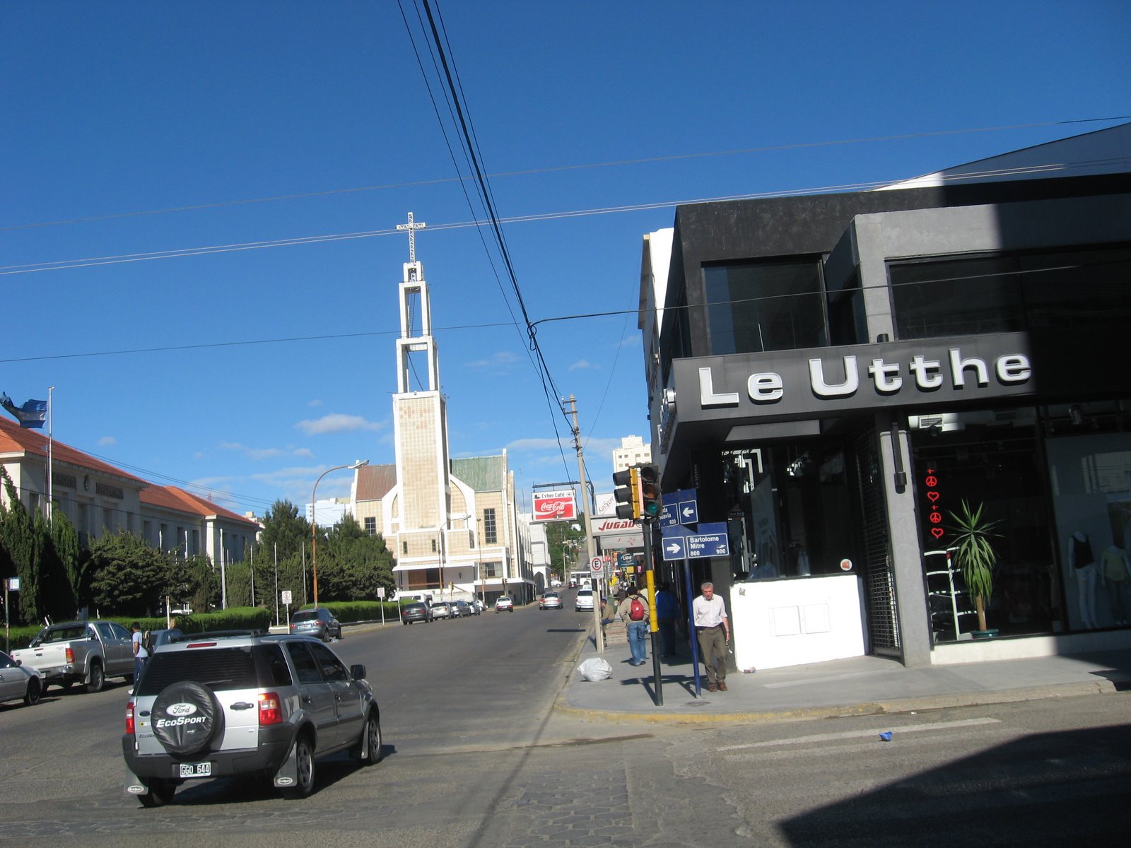 [Church+in+dwtwn+Com+Riv.jpg]