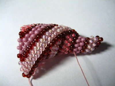 Beading Fantasy: DELICIOUSLY DIAGONAL BEADED BEAD