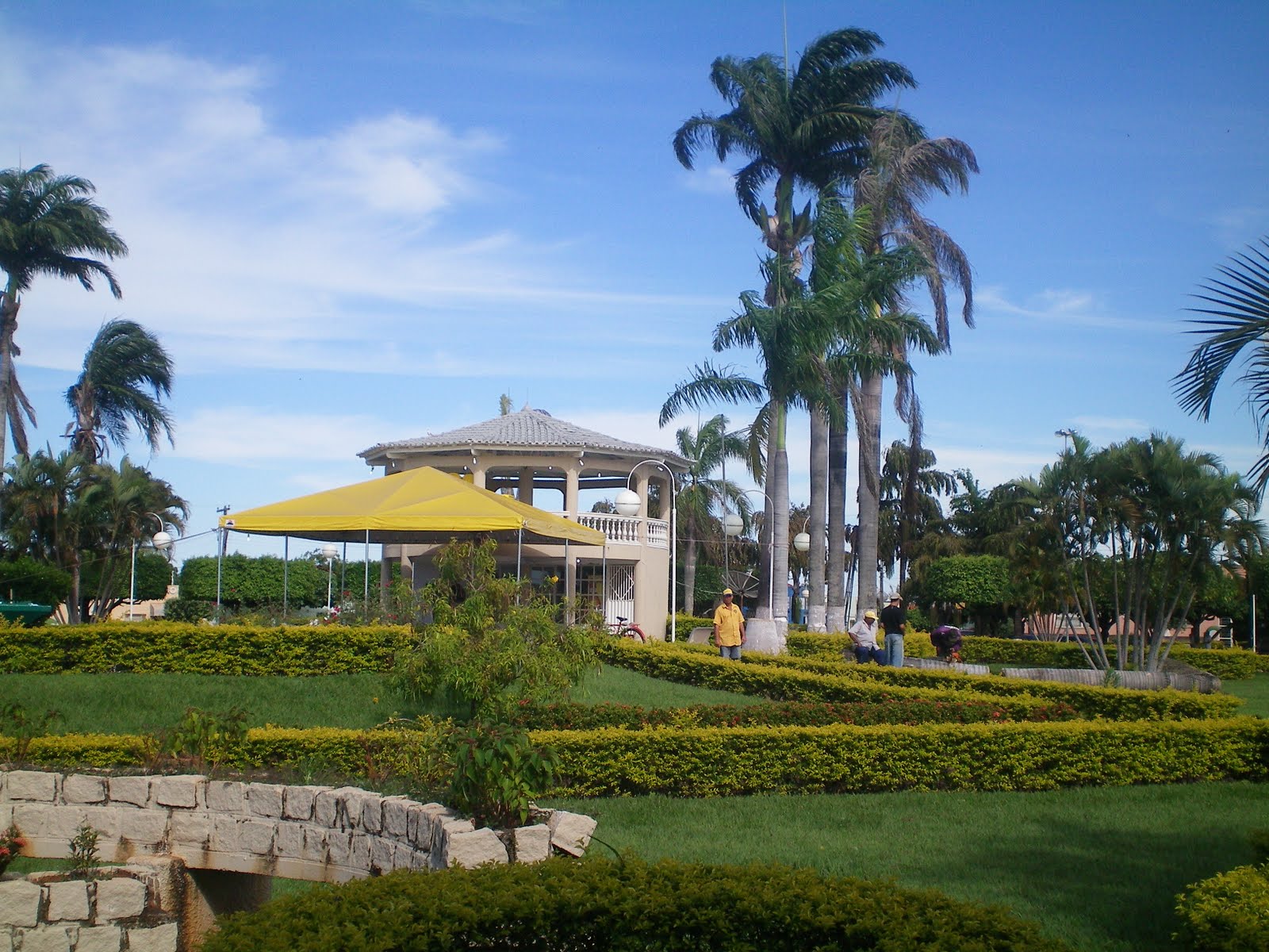 Mara Rora SECRETÁRIA DA AGRICULTURA DE MARA ROSA-GOIAS: PRAÇA MARA ROSA-GO