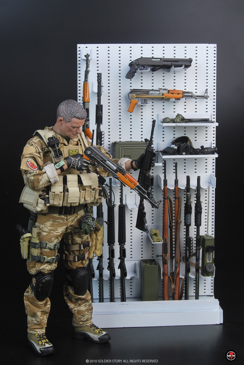 toyhaven Soldier Story Expandable 16 Weapons Racks! PREVIEW