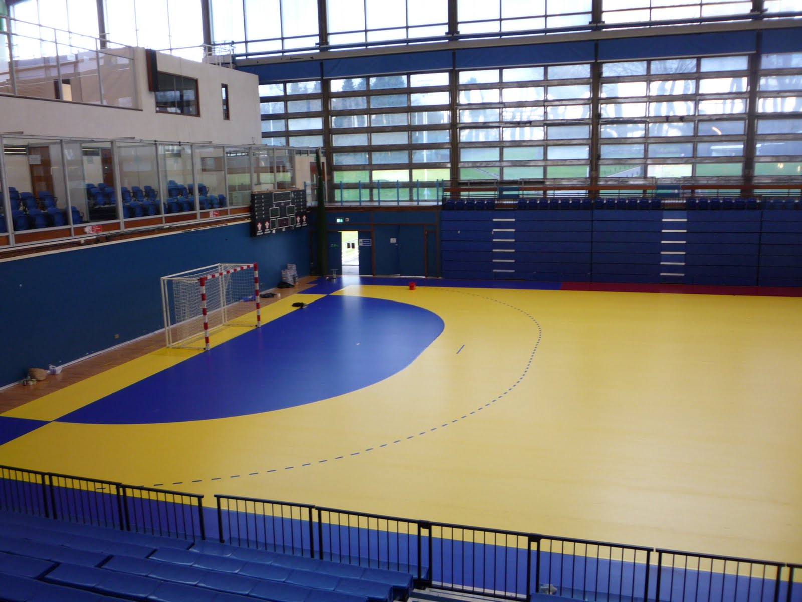 Crstal Palace Handball Yellow Court 003 