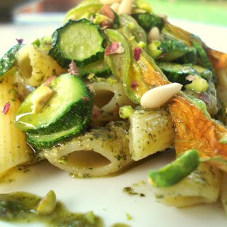 penne-pesto-e-fiori-di-zucca-io-cos-come-sono