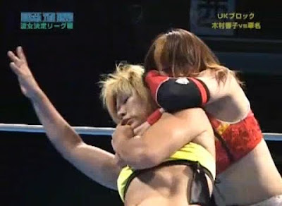 Kana - Kyoko Kimura - sleeper - womens wrestling