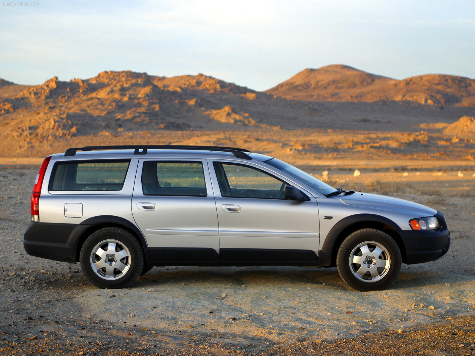 Volvo XC70 Cross Country Info Page