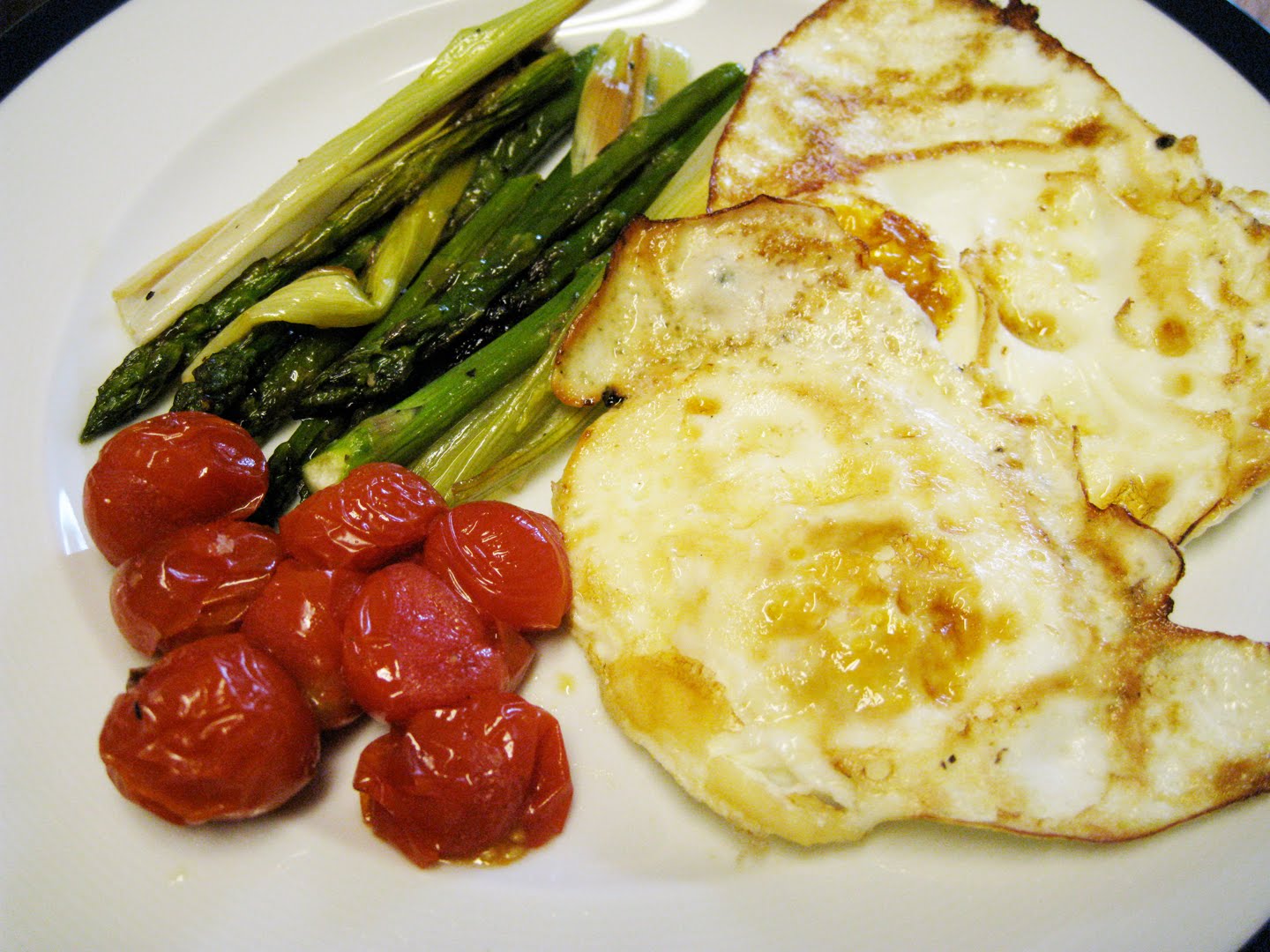 Straight No chaser Fried Egg with Roasted Cherry Tomatoes, Asparagus