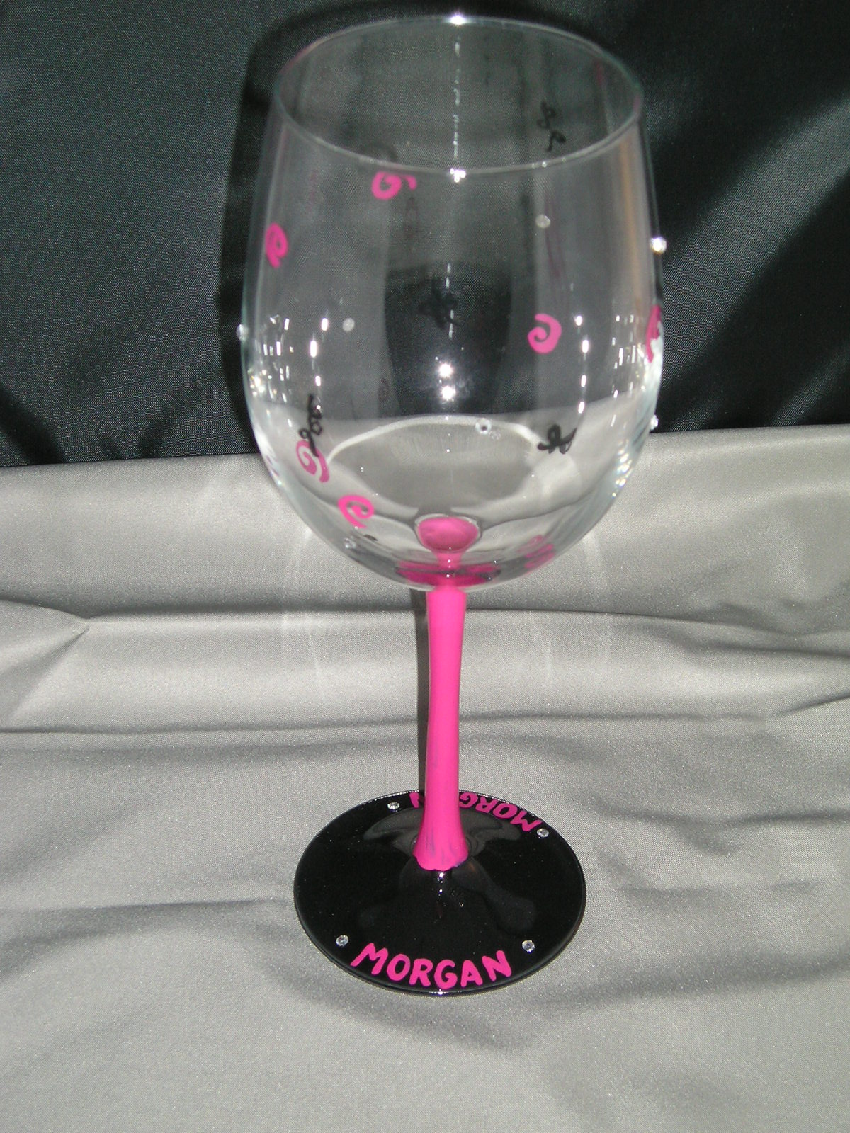 Gustomized Wine Glass Party Girl
