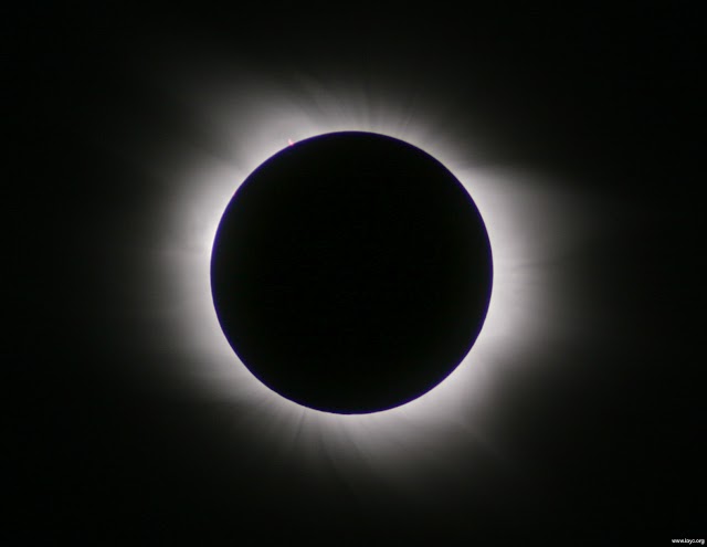 Total solar eclipse on report