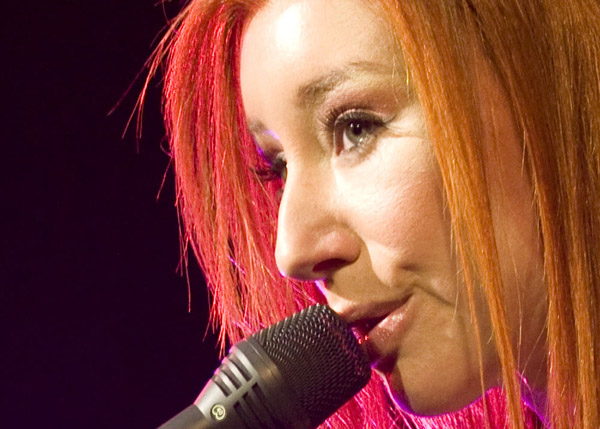 Tori Amos Artikel Penger August 22 1963 Is An American Pianist And Singer Songwriter She Was At The Forefront Of A Number Female Songwriters In Early 1990s