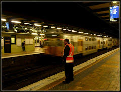 Link - pociągiem z Ashfield do Centralu, w nocy
