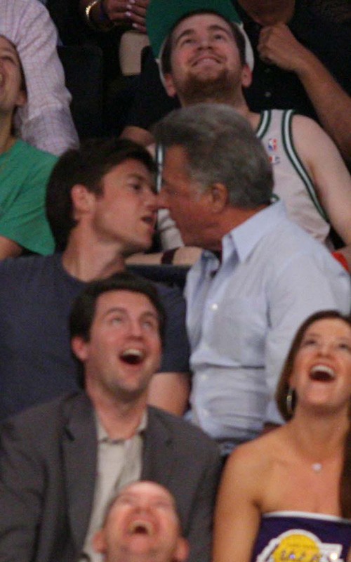 Hollywood TV Dustin Hoffman and Jason Bateman Caught Kissing