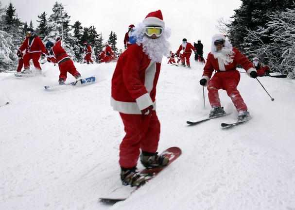 http://2.bp.blogspot.com/_2TTQ3MNW-Ho/TPDoaf0s8ZI/AAAAAAAAAKc/RCqVc1tbDRw/s1600/Skiing_Santas_canyons.jpg