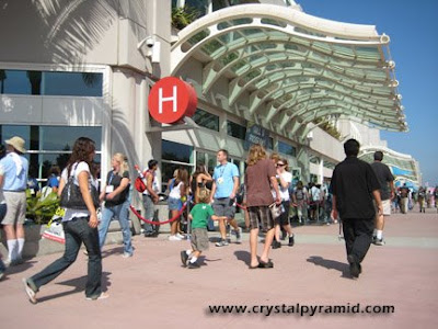 San Diego Convention Center, street level - Photo by San Diego video producer Patty Mooney of Crystal Pyramid Productions