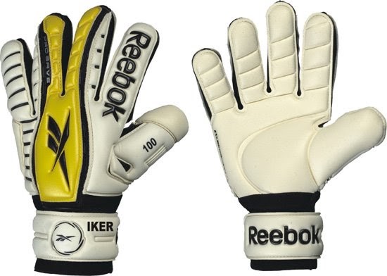 A KEEPER'S VIEW - El blog de un portero de fútbol: Los guantes de nuestros Reebok, Puma y Diadora