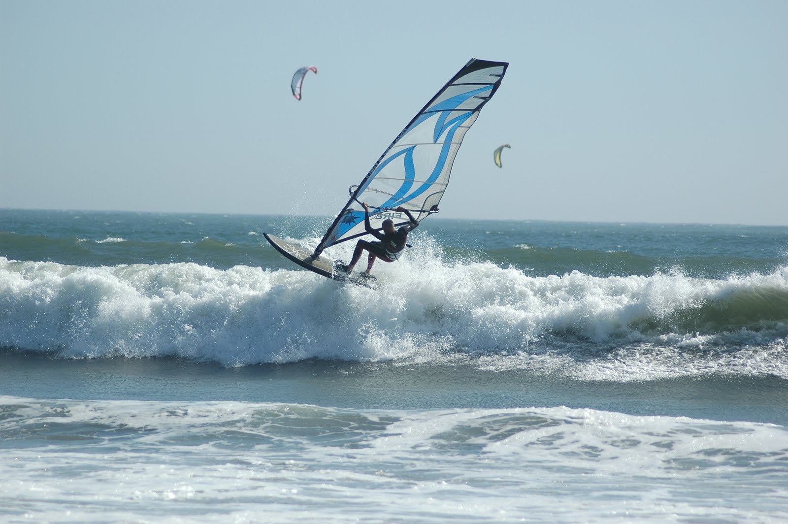 Hot Trips Fun surfing with a sail