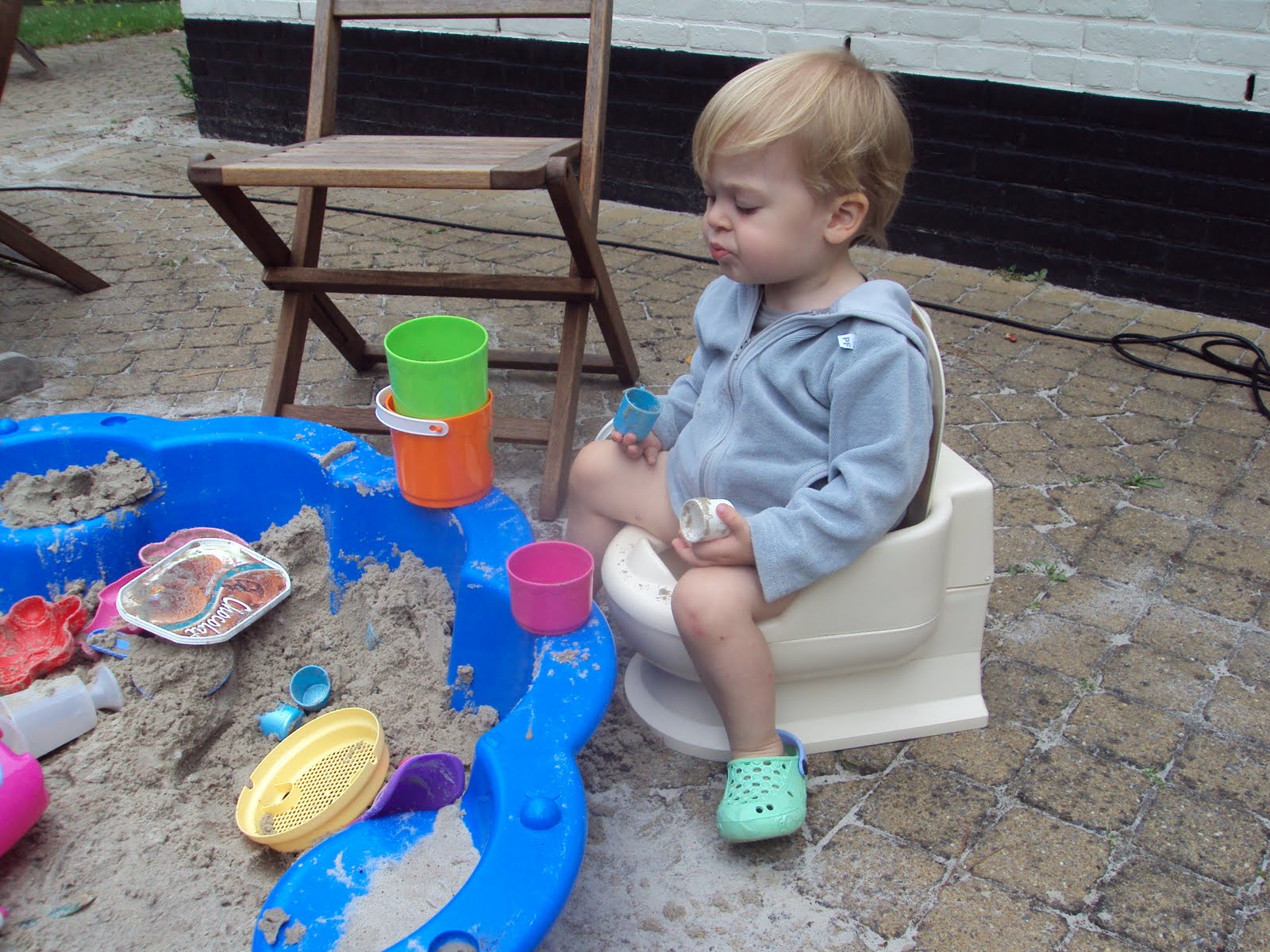 Liesje en Saartje Potjestraining deel I