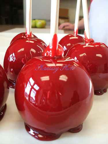 http://2.bp.blogspot.com/_2jRCG2aa4MU/TNumctXCewI/AAAAAAAAALc/J7rOZ1V6u7U/s1600/recipe_candy_apple.jpg