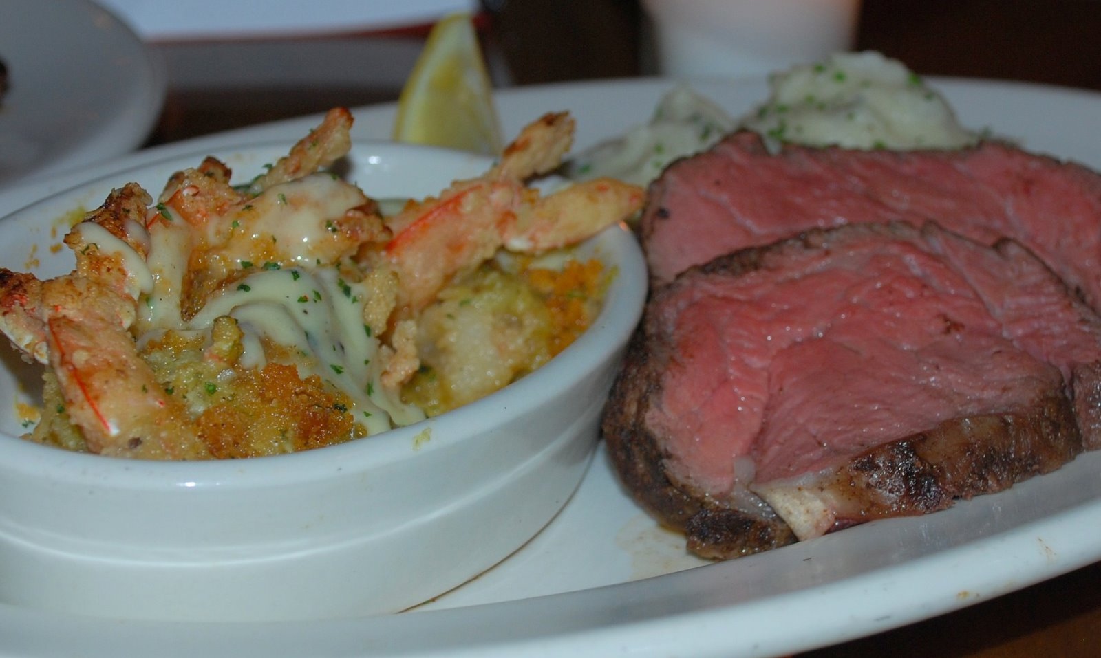 [shrimp+with+fillet2.jpg]