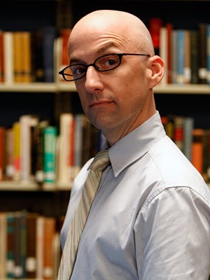 Community-Dean-Pelton_300.jpg