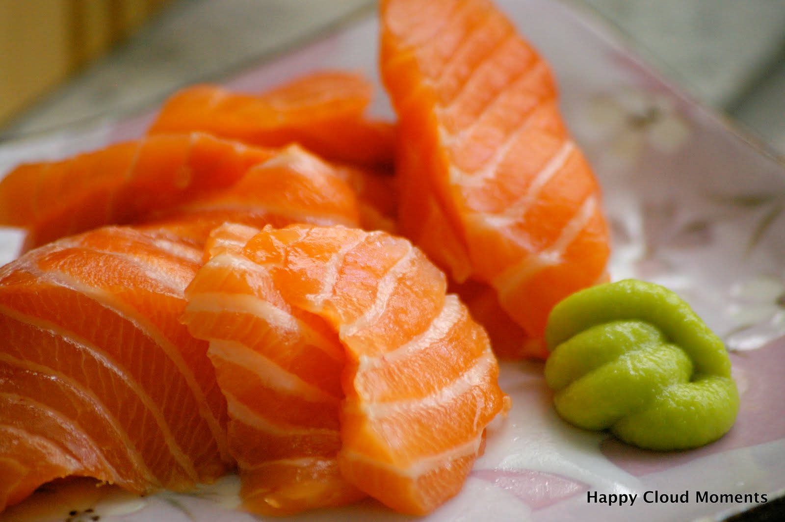 Tataki Angebratener Sashimi Thunfisch Mit Sesamgurkensalat — Rezepte Suchen