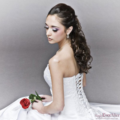 [2009-wedding-hairstyle-tips41.jpg]