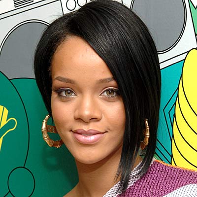 http://2.bp.blogspot.com/_30PRmkOl4ro/SnGGrtlcUaI/AAAAAAAAUQk/5oLq6ALc6ZY/s1600/rihanna-hair-400a073007.jpg